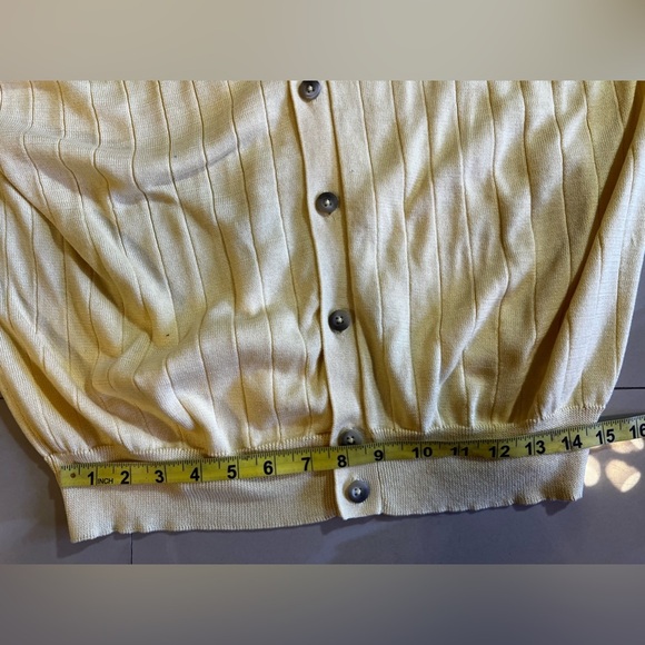 BELFORD Long Sleeve V-neck Ivory Tunic Sweater Knit Top Size L buttons  yellow - Picture 8 of 16